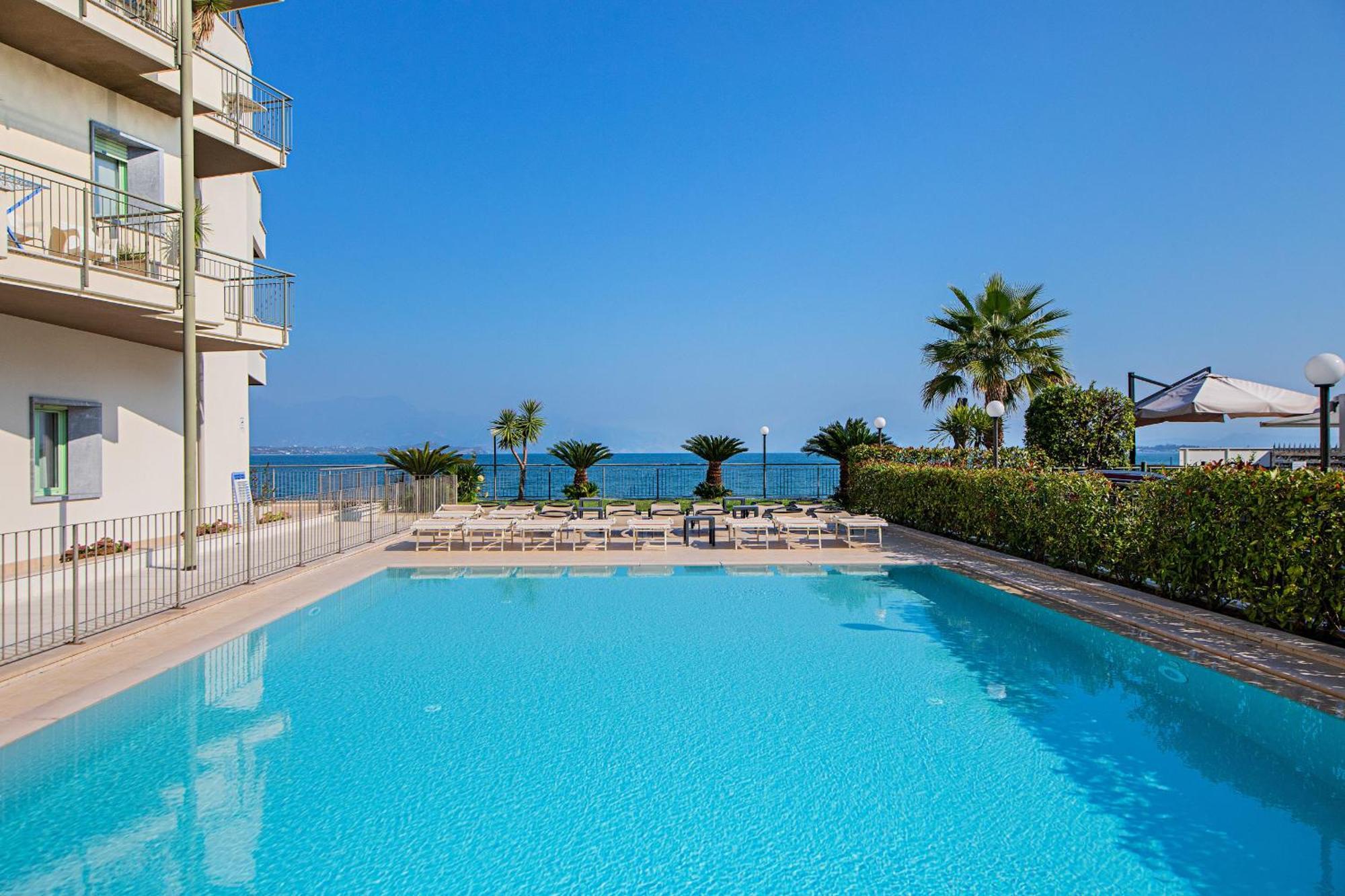 Residenza Miralago II By Wonderful Italy Desenzano del Garda Dış mekan fotoğraf