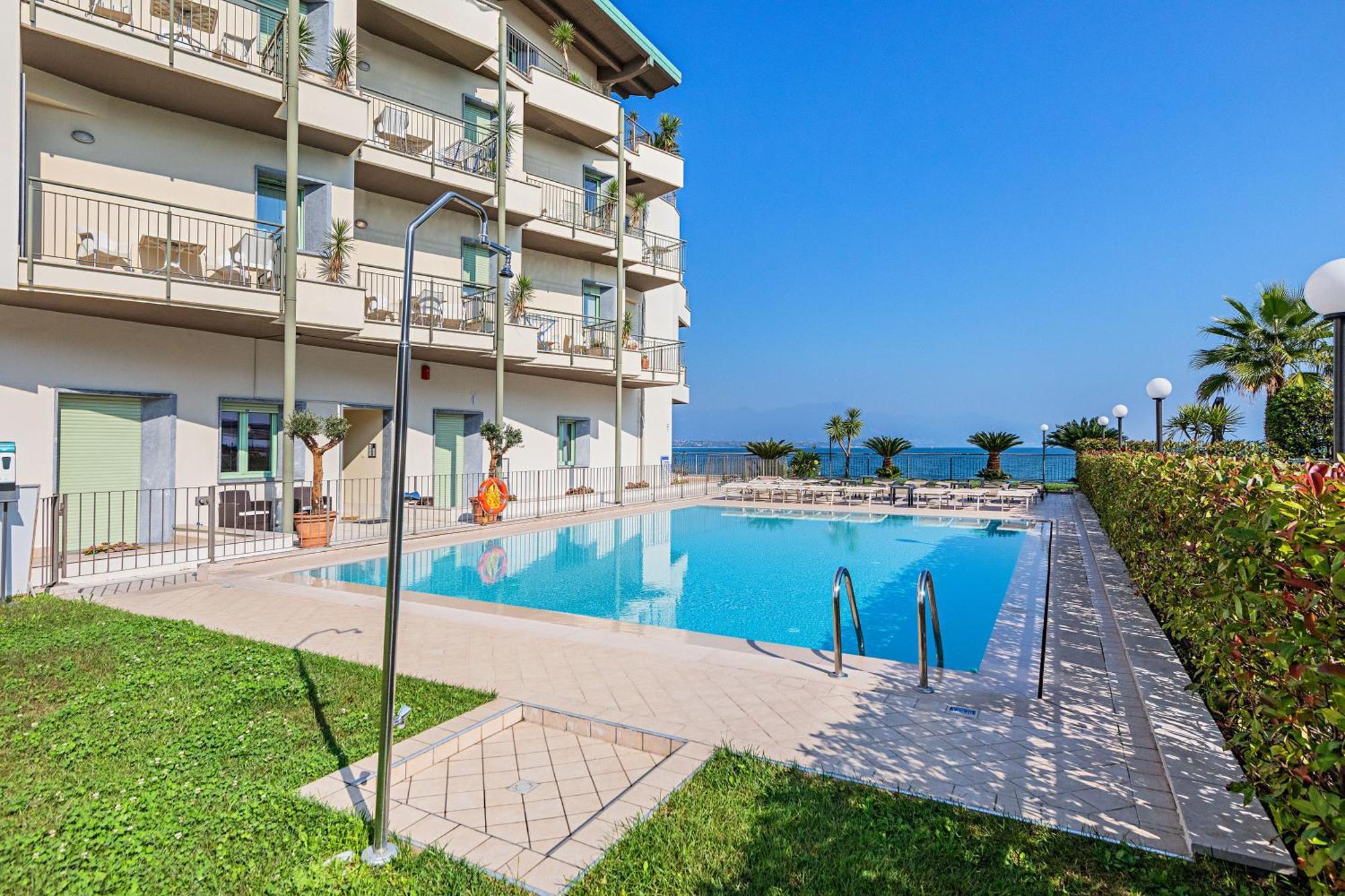 Residenza Miralago II By Wonderful Italy Desenzano del Garda Dış mekan fotoğraf